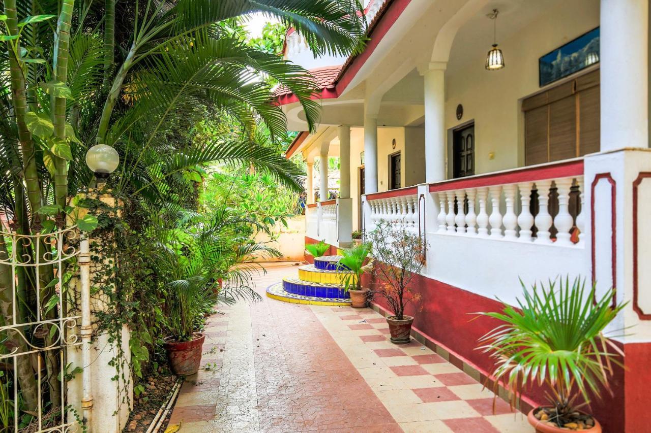 Oyo 13311 The White Feather Hotel Mandrem Exterior photo